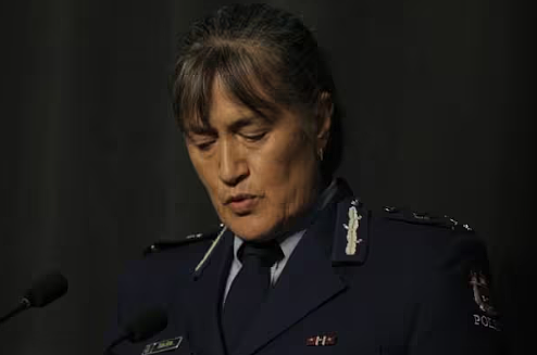 新西兰突然爆出年度大瓜！高层集体塌房，情节堪比“霸总”短剧 - 7