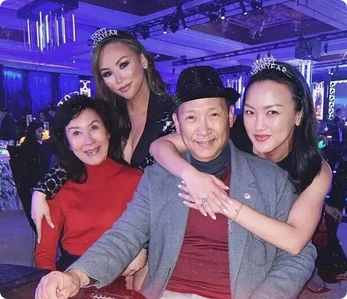 华人版卡戴珊下嫁?金鹰集团百亿千金的天价婚礼和“捞男”赘婿(组图) - 25