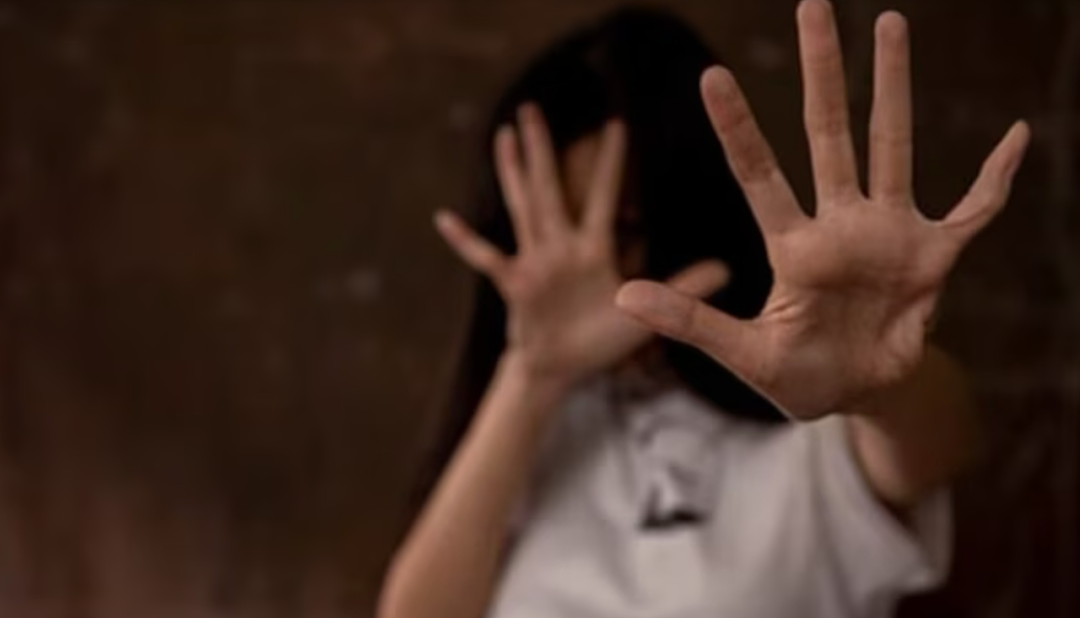 印度女子被轮奸打官司三年无果，正准备和解时，又再被嫌犯的律师强奸...（组图） - 3