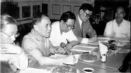 裸捐2000亿，李嘉诚扶棺，一生无房无车的“最穷富豪”，谁还记得他？（组图） - 14