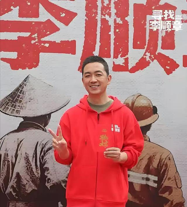 离婚13年,官宣新喜讯的潘粤明,早已是董洁“高攀不起”的存在!(组图) - 3