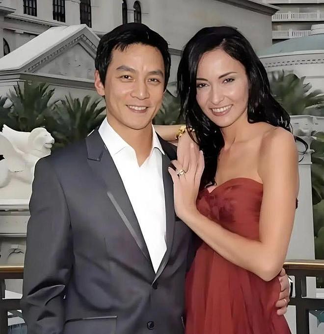 结婚14年后吴彦祖47岁妻子近照曝光，被网友吐槽（组图） - 1
