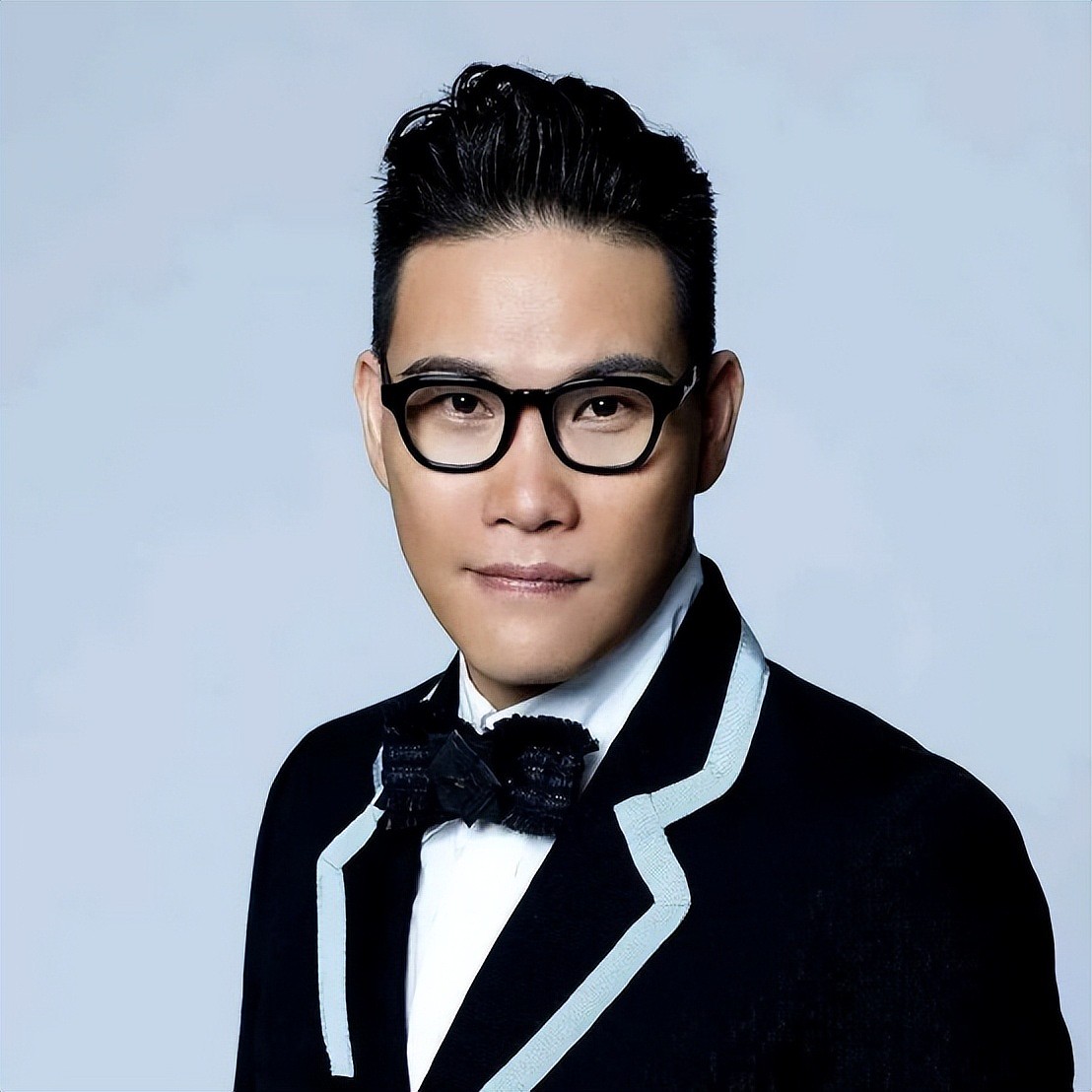 反转！香港知名男星被爆出轨，其妻上传照片力挺，赞其魅力无边（组图） - 7