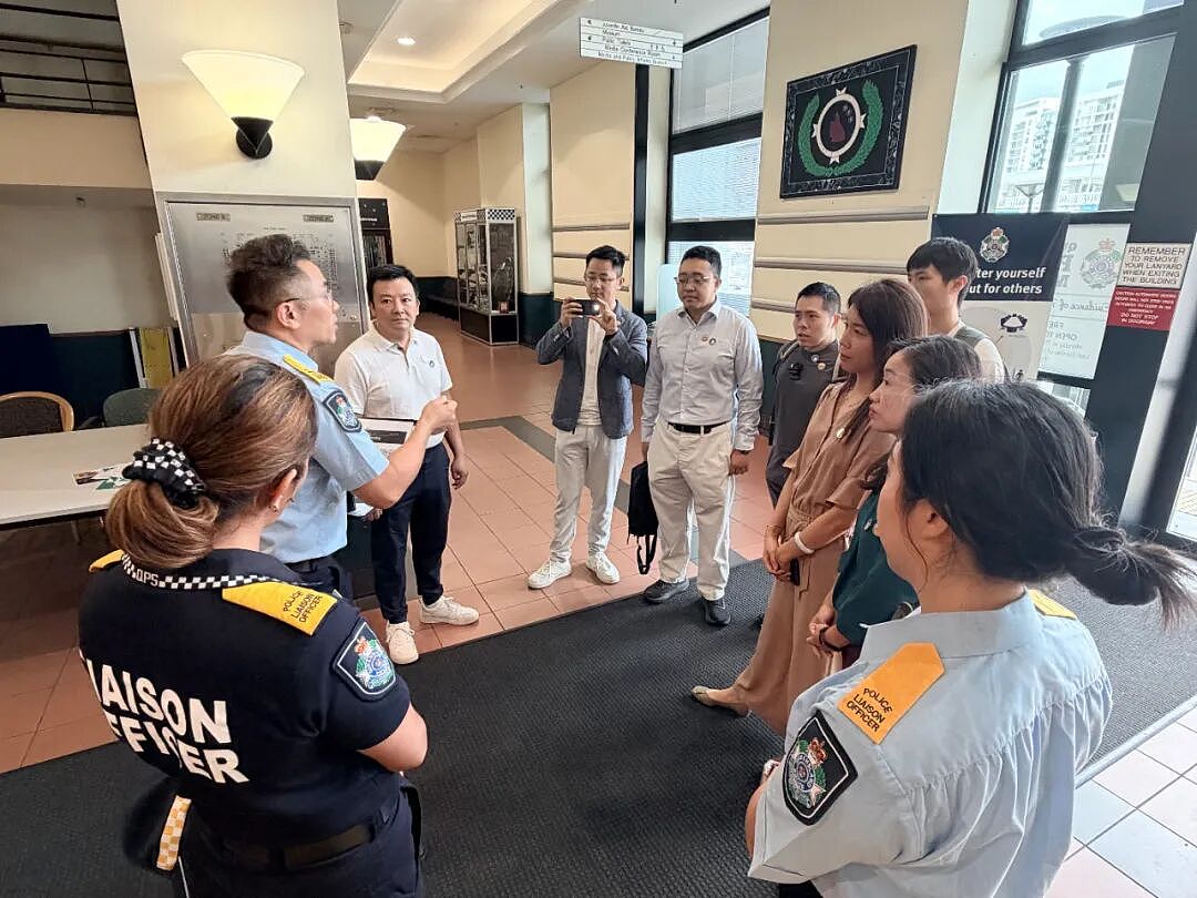 澳大利亚昆士兰潮汕商会及青年会代表参访昆士兰警察总部与警察博物馆(组图) - 2
