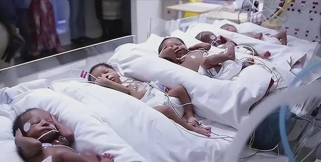 中国首例“5胞胎”现状曝光：个个年满20岁，父亲过劳去世，如今现状却让人唏嘘（组图） - 7