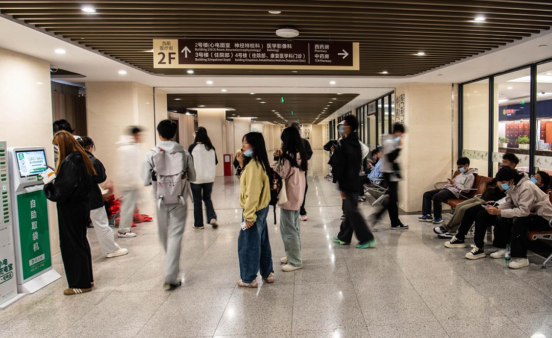 直播间小姐姐胸口一阵刺痛，瘫倒在地！“双十一”急诊科来了太多主播，真相让人唏嘘（组图） - 2