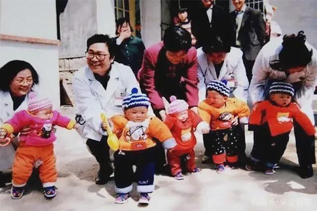 中国首例“5胞胎”现状曝光：个个年满20岁，父亲过劳去世，如今现状却让人唏嘘（组图） - 3