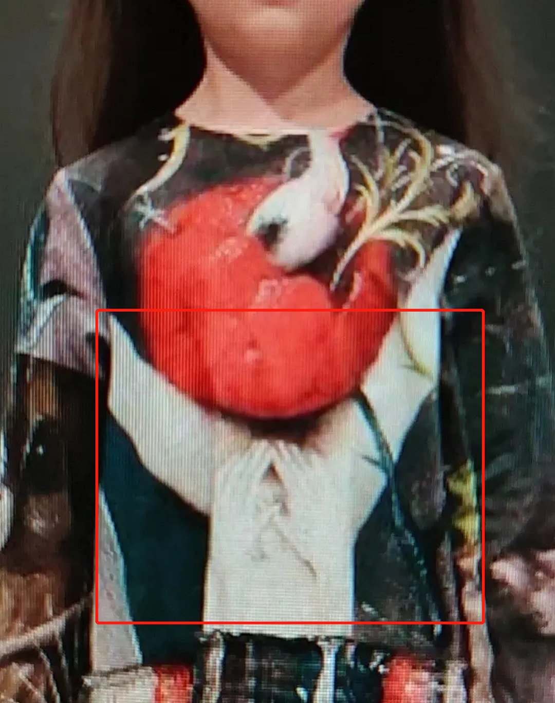 设计博出位？“露乳”女装惹争议，巴黎世家天塌了（组图） - 16