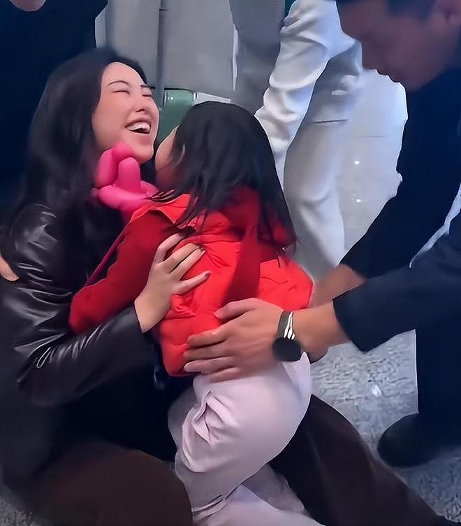 章泽天和朱珠同框，才发现女人到中年，幸不幸福都写在脸上（组图） - 24