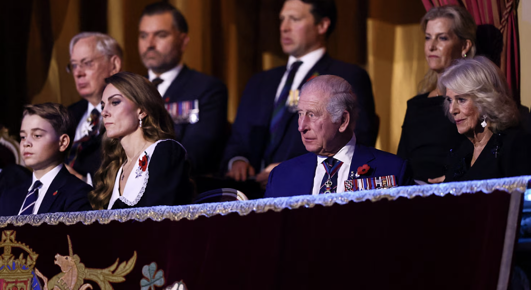 英国国殇日,哈里梅根却现身卡戴珊奢华派对?金姐连夜删照片:血别溅我身上...(组图) - 17