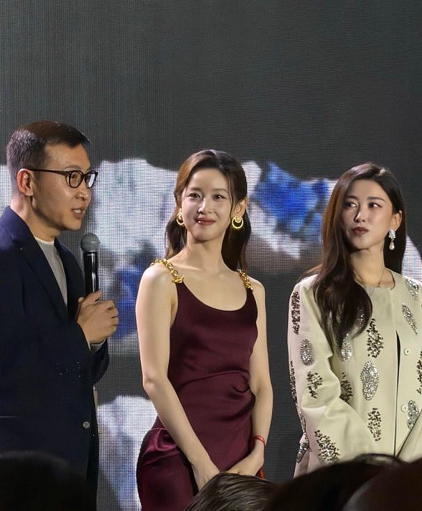 章泽天和朱珠同框，才发现女人到中年，幸不幸福都写在脸上（组图） - 3
