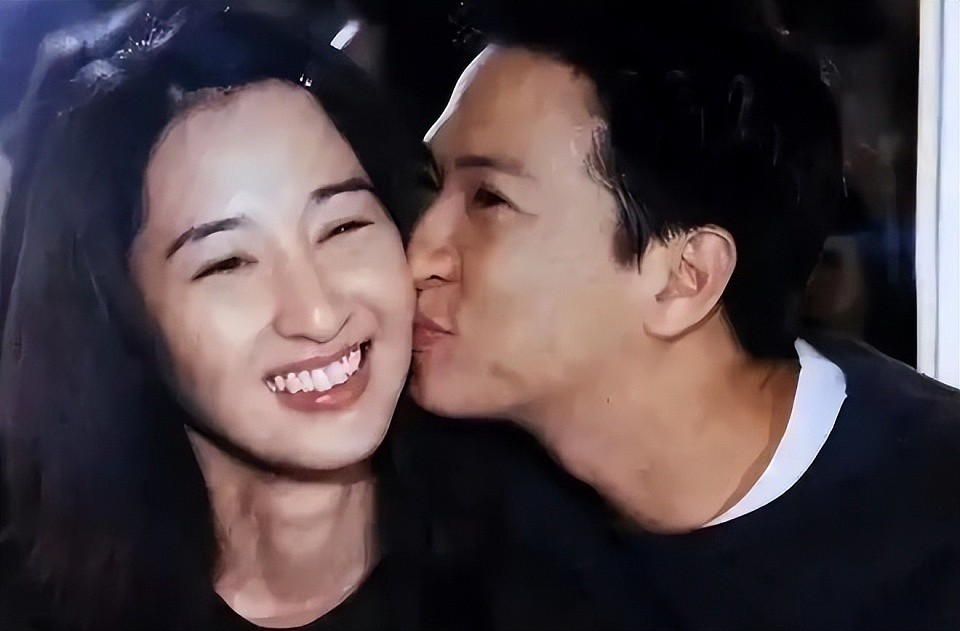 关咏荷罕见露面, TVB一姐却在巅峰期退圈?如何修炼成“影帝夫人”(组图) - 29