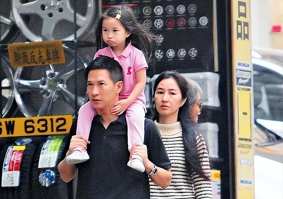 关咏荷罕见露面, TVB一姐却在巅峰期退圈?如何修炼成“影帝夫人”(组图) - 39