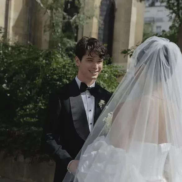 纪梵希家族继承人大婚!自曝“最抠婚礼”,戒指0元购...(组图) - 26
