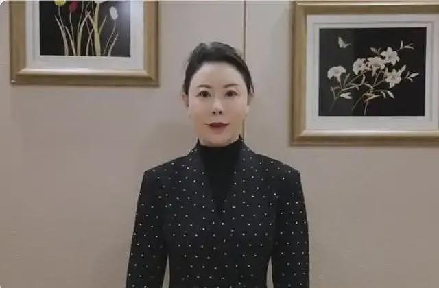 细节曝光!落马女官员多次收受皮草大衣,珠宝首饰(图) - 1