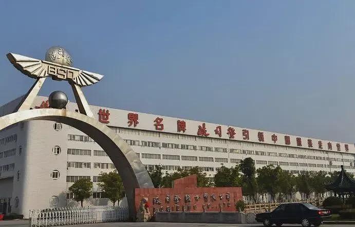 小裁缝白手起家,卖羽绒服年入百亿(组图) - 8