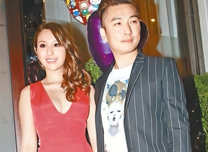 恭喜!赌王千金和月入8万消防员未婚夫分手,和陌生男子亲密合照曝新恋情(组图) - 8