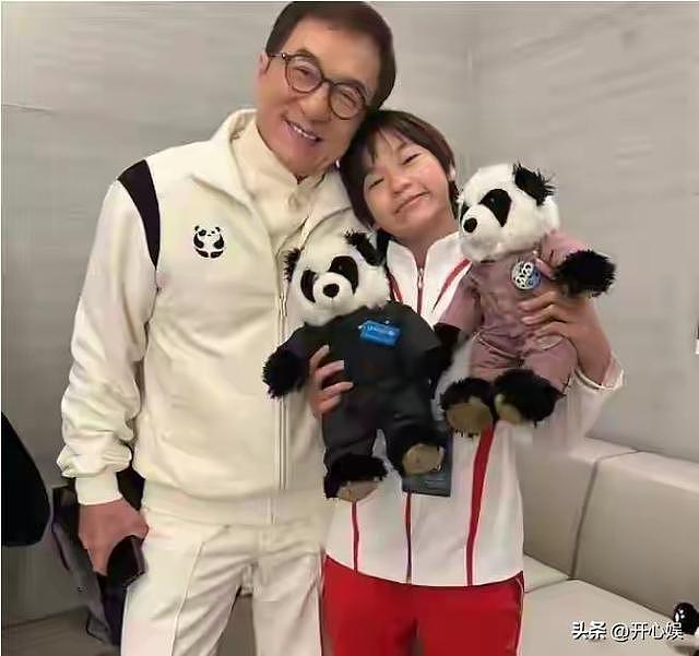 成龙邀请全红婵:找你拍电影免费行不行?全红婵高情商回应太绝了(组图) - 1