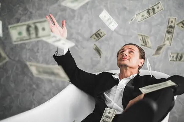 给亿万富翁当保姆是啥感觉?她们表示年薪6位数,私人飞机世界游,爽爆了!(组图) - 5