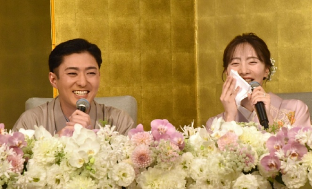 日本又一女偶像嫁给歌舞伎演员，男方曾出轨京都艺伎，网友叹：梨园妻不好当啊（组图） - 8