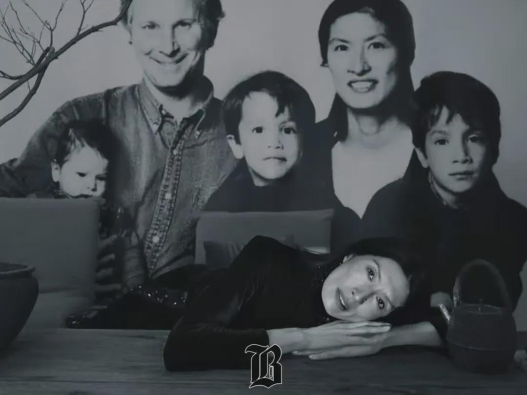 纪梵希家族继承人大婚!自曝“最抠婚礼”,戒指0元购...(组图) - 38