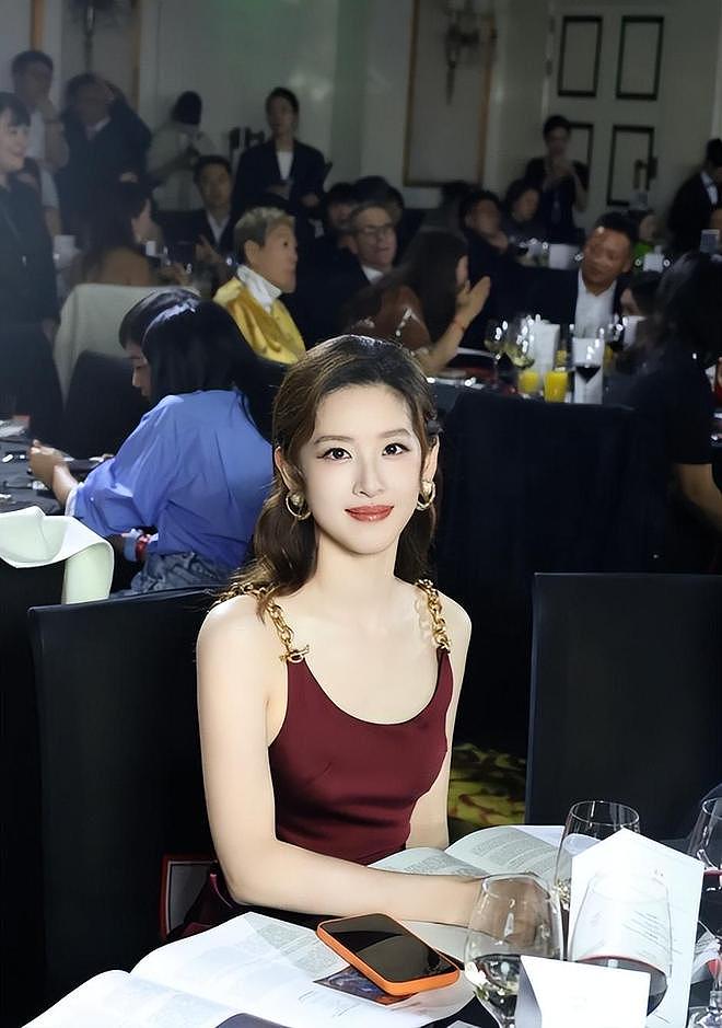 章泽天和朱珠同框，才发现女人到中年，幸不幸福都写在脸上（组图） - 4
