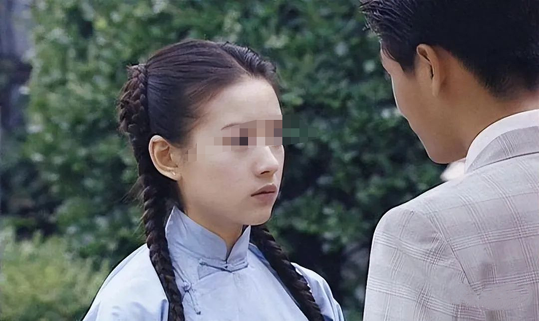 离婚13年后，潘粤明再传新喜讯！曾被舆论压垮，如今东山再起，51岁喜迎爱情与事业双丰收（组图） - 3