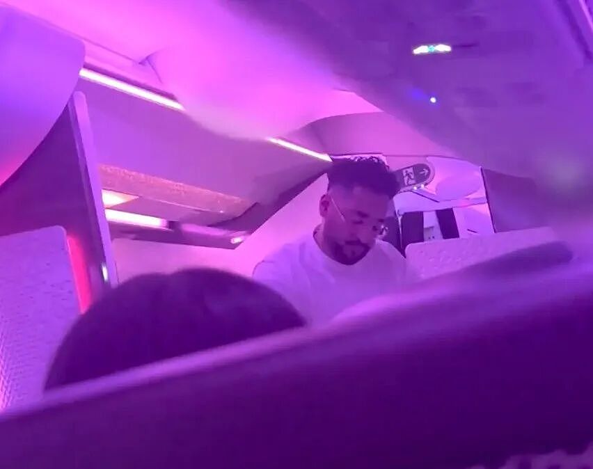 飞机上富豪威胁奸杀空姐？火遍英国后，民众抗议刑期太短，直接加到3倍（组图） - 3