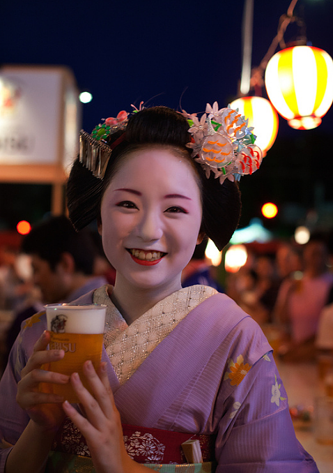 日本又一女偶像嫁给歌舞伎演员，男方曾出轨京都艺伎，网友叹：梨园妻不好当啊（组图） - 5