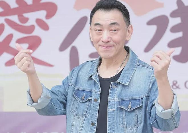 中年失婚又丧母,58岁男星感慨人生凄凉,投资赔了2亿欠债还不完(组图) - 13
