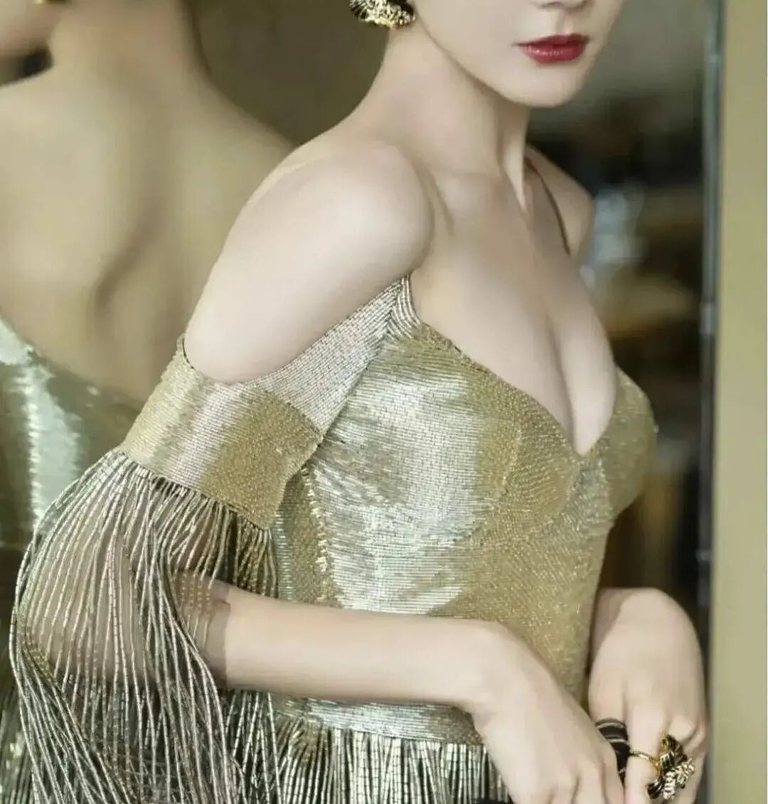 迪丽热巴“隐婚生子”后遗症？身体亮红灯背后另有隐情（组图） - 6