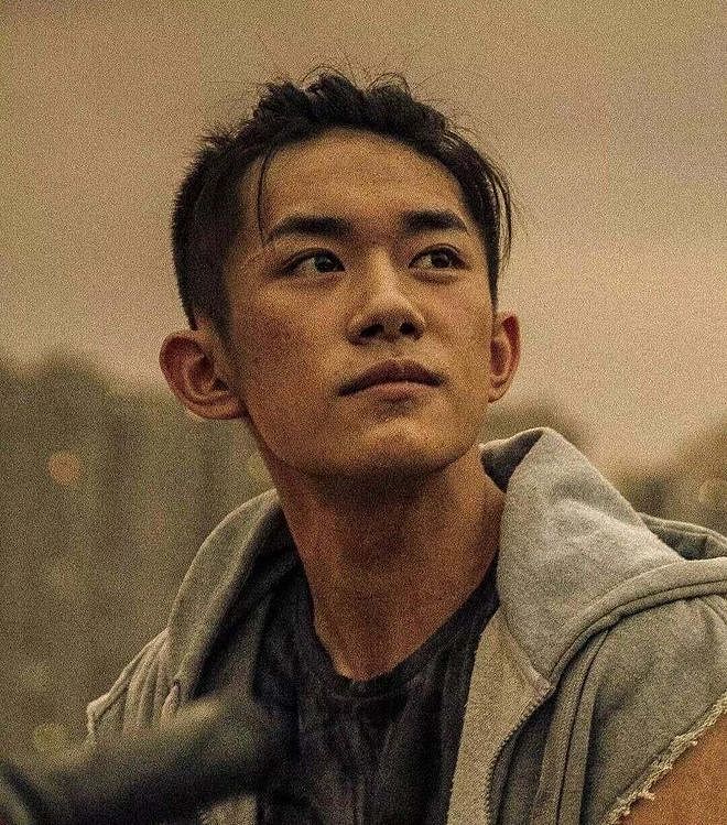 金鸡影帝终极博弈:朱一龙二封无悬念?易烊千玺能否逆袭打脸质疑(组图) - 1