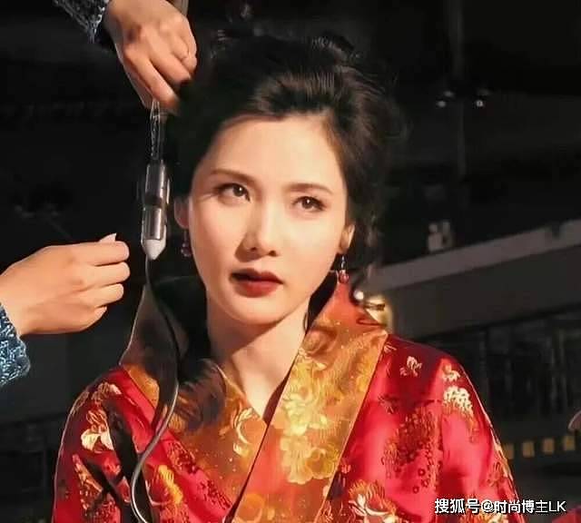 何赛飞美貌惹刘晓庆眼红，两个老戏骨，30年前，二者皆是风华绝代（组图） - 6