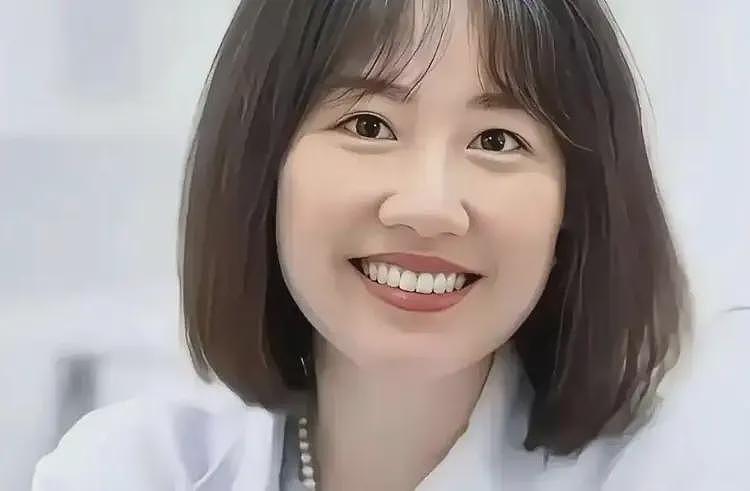 真不能怪祖院长，就曾医生这颜值、这才华和魅力，谁遭的住？（组图） - 1