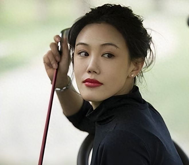 她是影后女儿、央视名嘴儿媳，为何却选择在直播间带娃刷流量？（组图） - 1