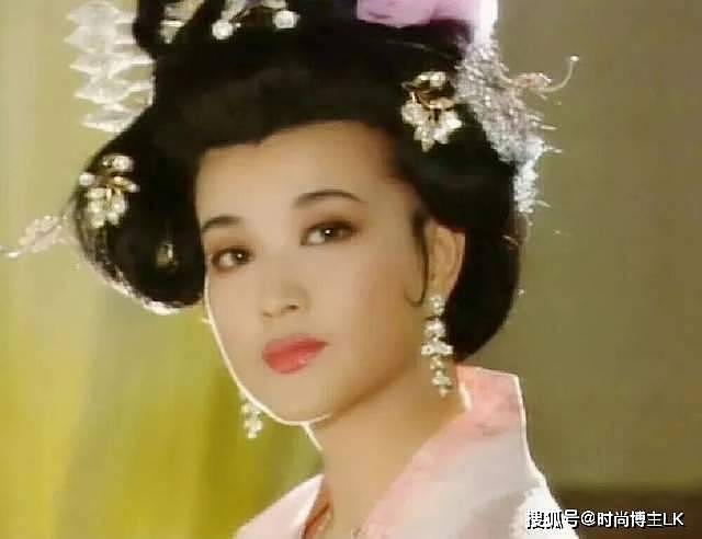 何赛飞美貌惹刘晓庆眼红，两个老戏骨，30年前，二者皆是风华绝代（组图） - 19