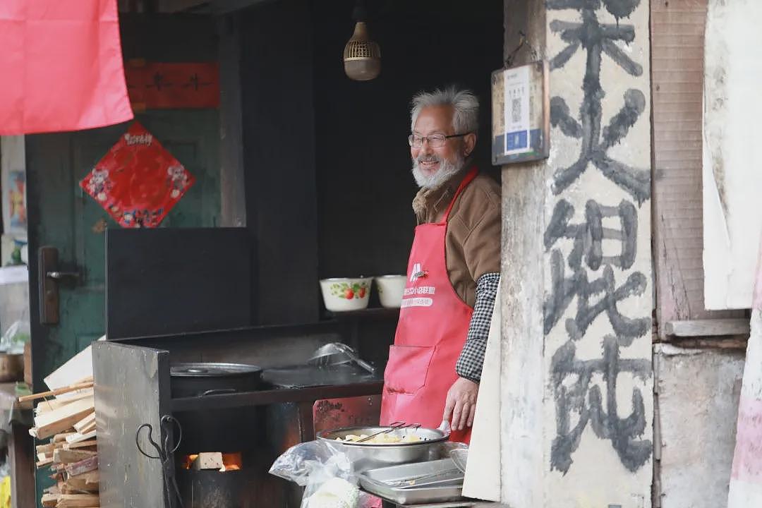 【情感】南京爷爷的柴火馄饨火了！有困难免费吃、卖房救女婿，老两口用爱温暖一座城（组图） - 4