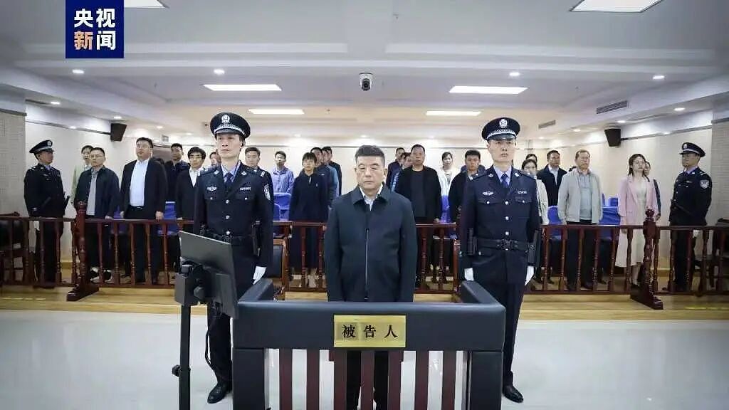 乒乓球前世界冠军，受贿超1亿元，被判14年！他常陪名人打球，与三峡集团原董事长曹广晶交好，曾有结亲想法（组图） - 2