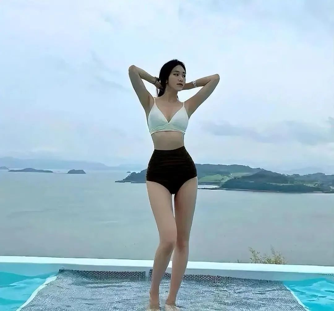 【美女】180cm的翘臀小姐姐,完美曲线+姣好颜值,谁能不爱(组图) - 18