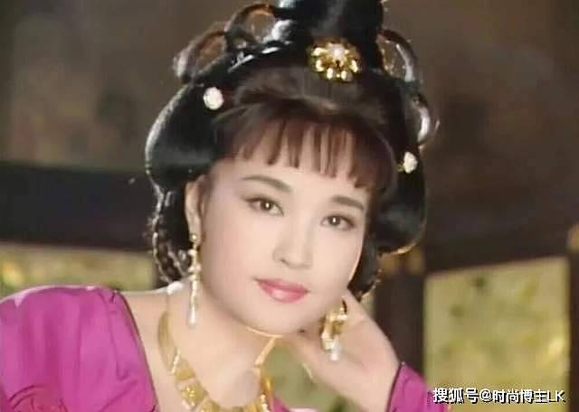何赛飞美貌惹刘晓庆眼红，两个老戏骨，30年前，二者皆是风华绝代（组图） - 17