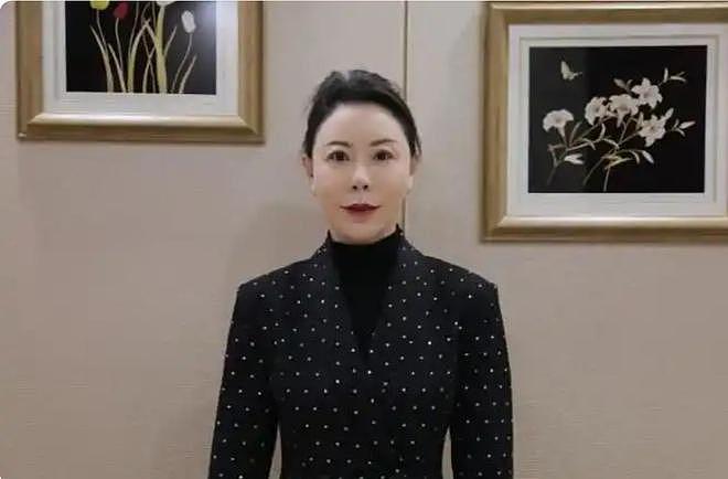 细节曝光!落马女官员于媛媛多次收受皮草大衣、珠宝首饰,生活奢靡(组图) - 1