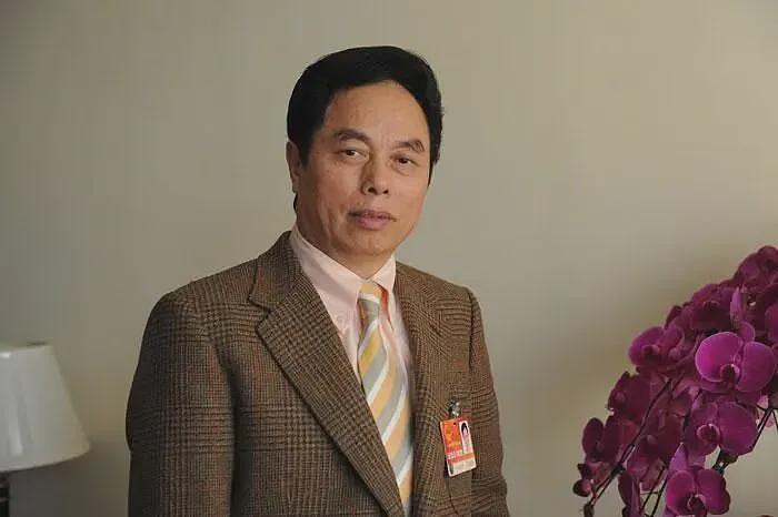 小裁缝白手起家,卖羽绒服年入百亿(组图) - 2