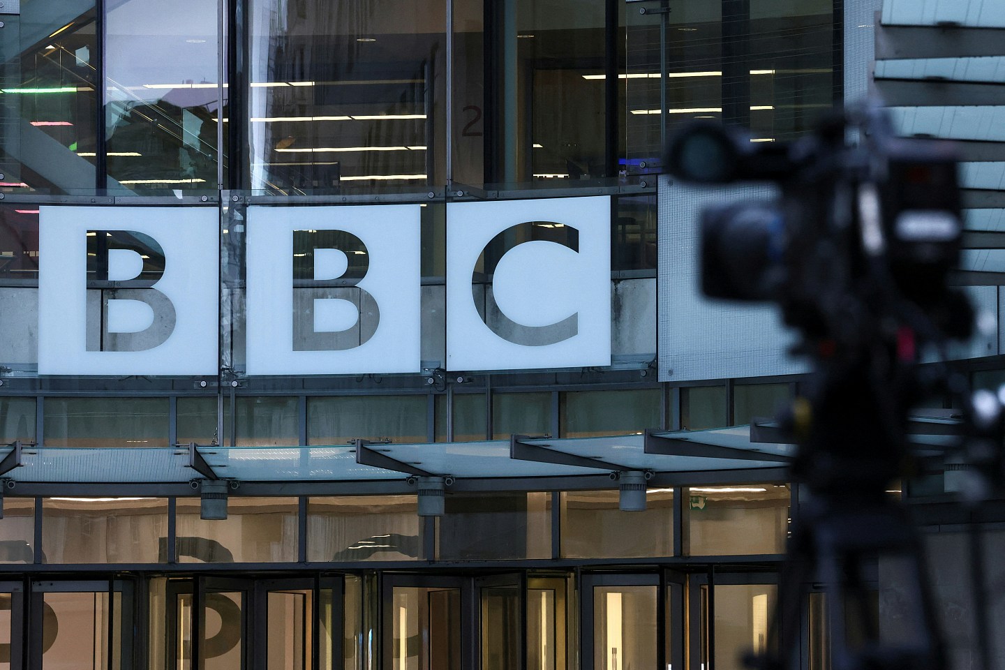 BBC就剪辑风波向特朗普道歉，惟否认诽谤指控及拒绝赔款（组图） - 2