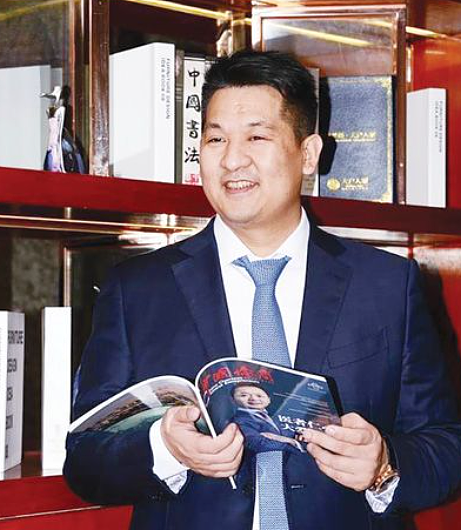 突发,他被引渡回国!KK园区大佬佘智江落马,涉案超2.7万亿!下飞机时腿软了...(组图) - 11