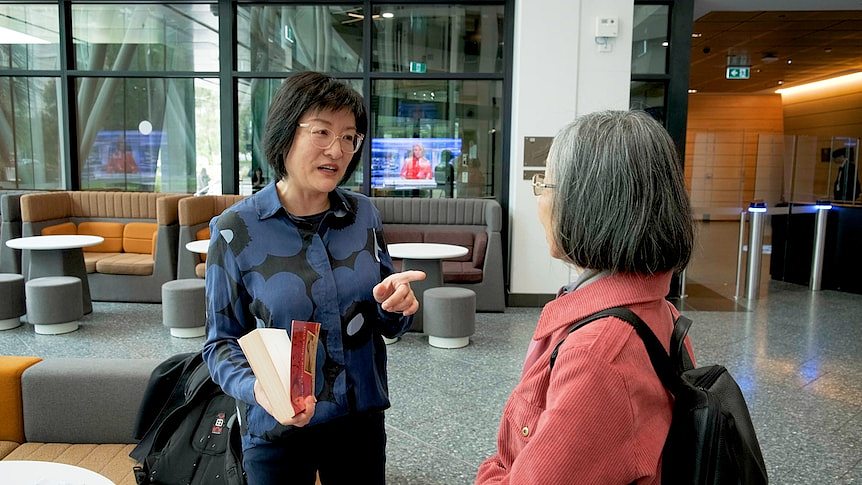 钟海莲:从被排斥的华裔女孩,到推动澳洲媒体多元的先行者(组图) - 7