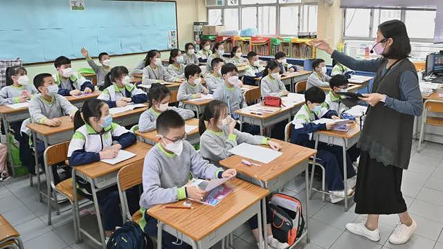 外媒：梁振英批评香港小学开放简体字考试：一文看清争议何以再起（组图） - 4