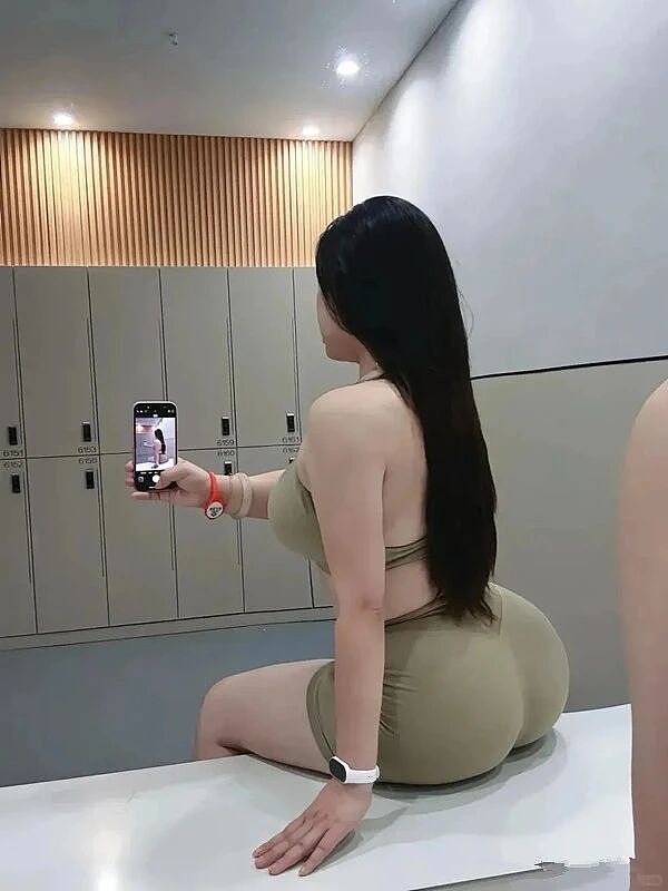 【美女】背影杀手驾到！蜂腰翘臀的健身女神来袭（组图） - 4