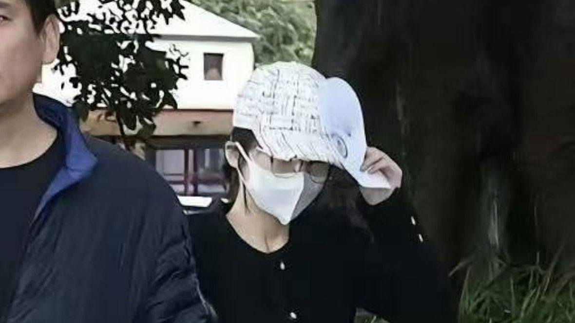 杨兰兰继续未现身出庭，律师代否认4指控！审理再延至明年1月（组图） - 1