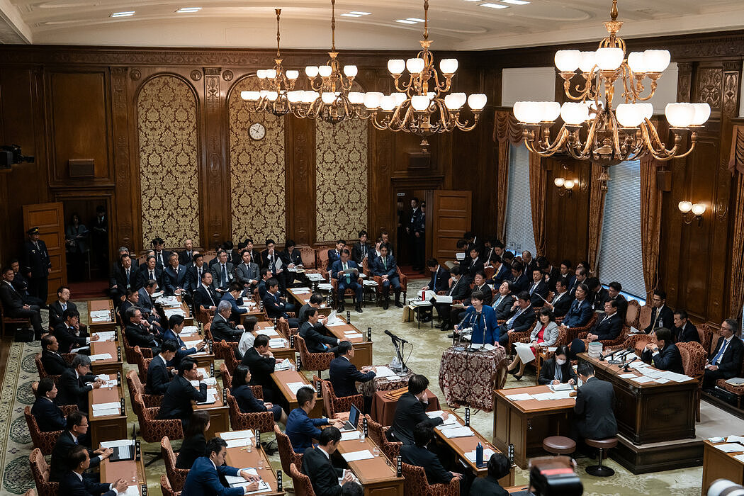 纽时:工作狂首相?高市早苗凌晨3点召集幕僚开会引发争议(组图) - 2