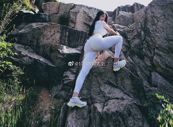 【美女】她就是178cm国产95后肌肉女神，130斤的大围度身材美到犯规，看完我默默滚回了健身房（组图） - 42